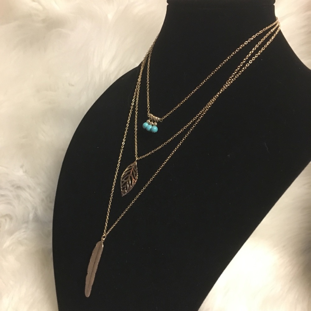 Gold boho feather beaded turquoise necklace - Picture 4 of 6